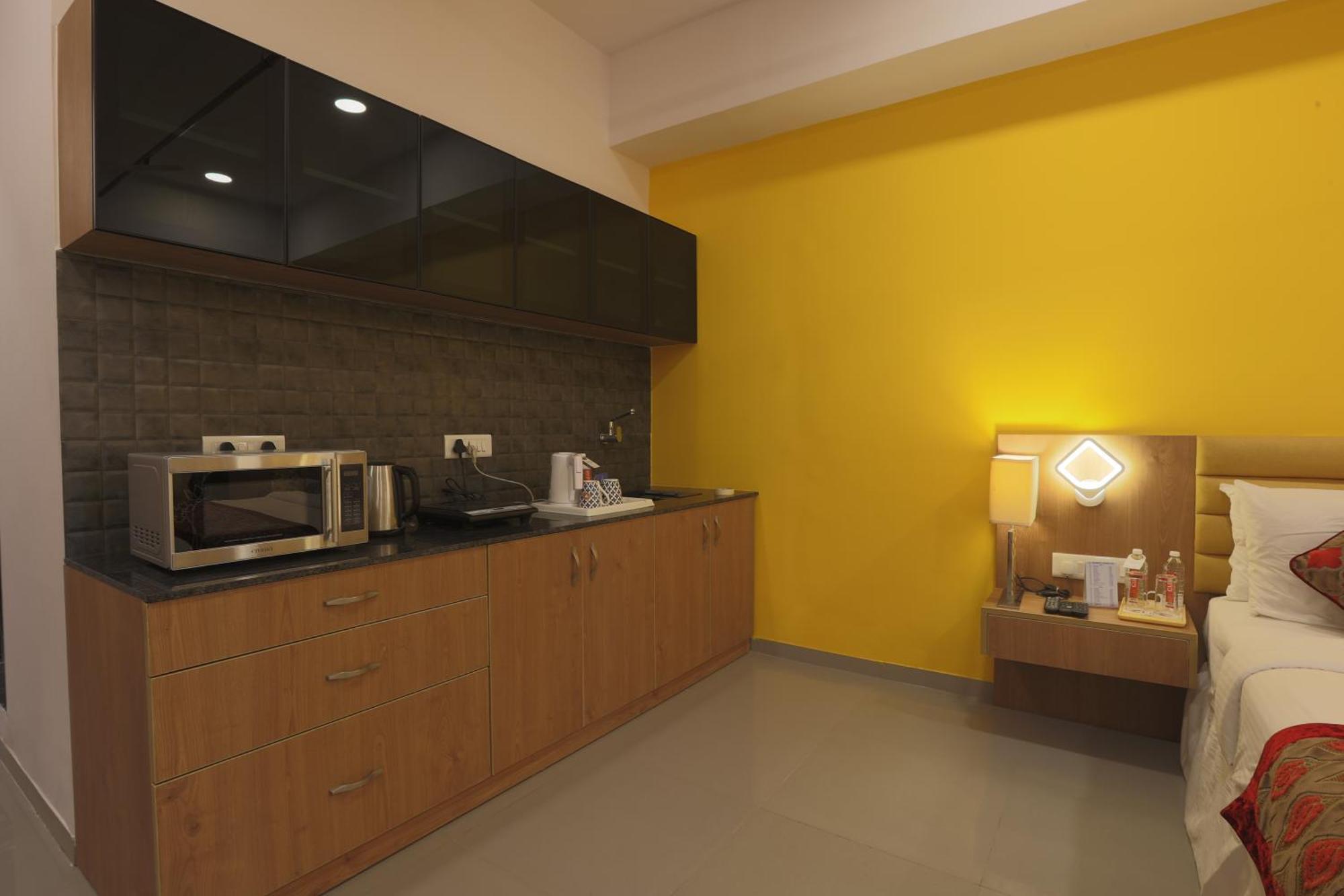 Hotel Downtown Gandhinagar Exterior foto